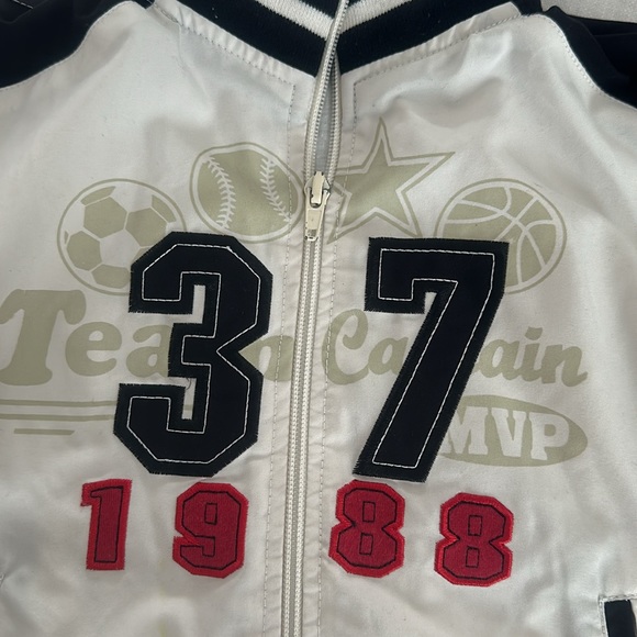 Varsity jacket • zip up - Picture 3 of 6